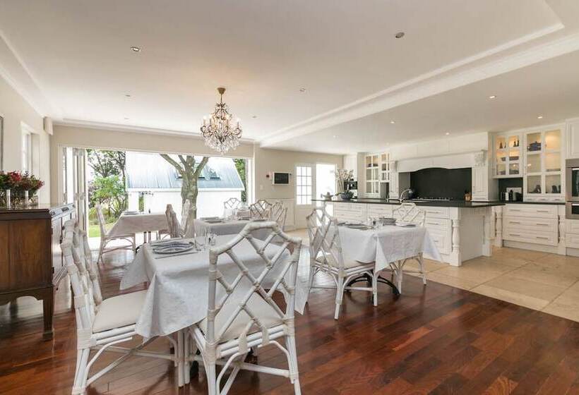 酒店 Oxford Healthcare Retreat