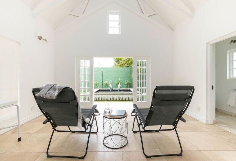 酒店 Oxford Healthcare Retreat