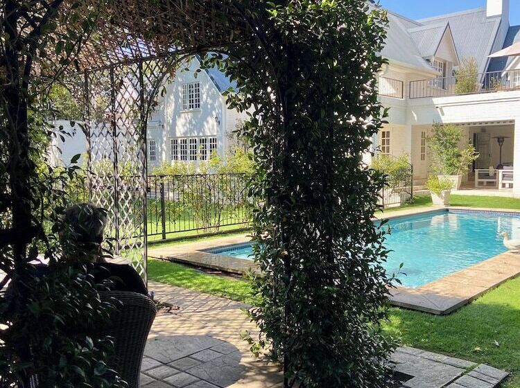 酒店 Oxford Healthcare Retreat