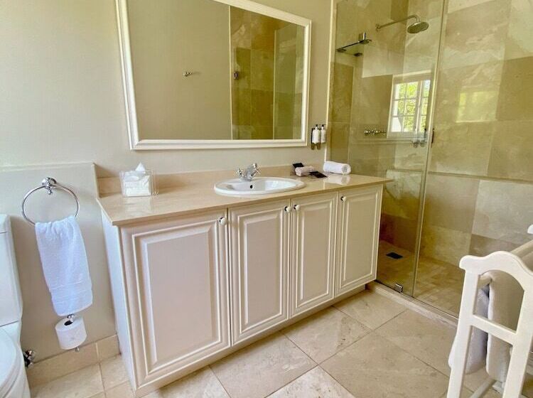 酒店 Oxford Healthcare Retreat