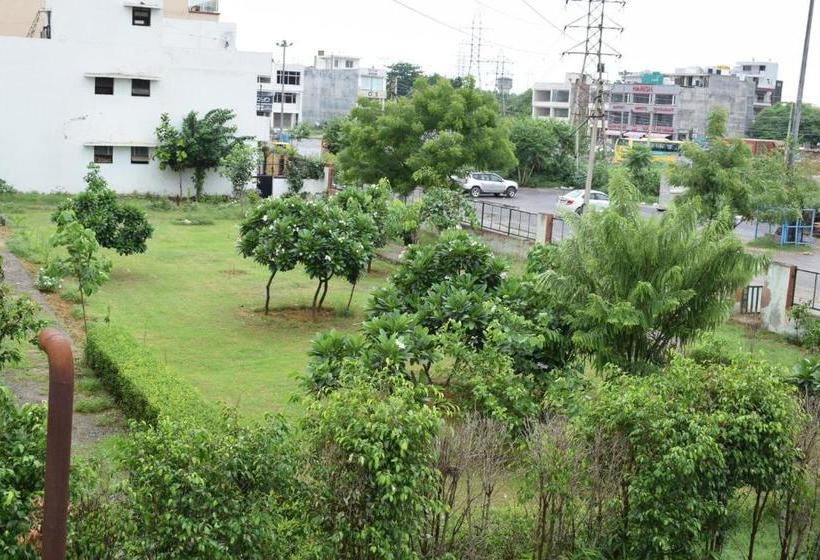 בית מלון כפרי Palm Tree Sector 31