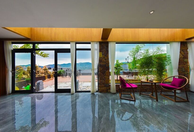 Hotel Qianna Guanshan