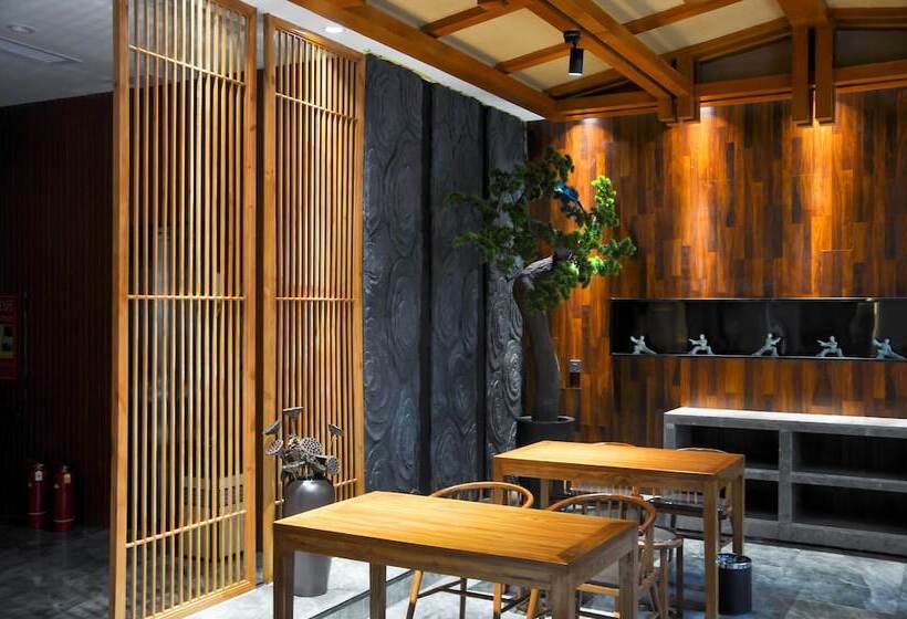 Hotel Qianna Guanshan