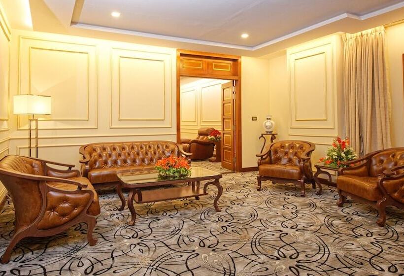 Отель Royal Swiss Lahore