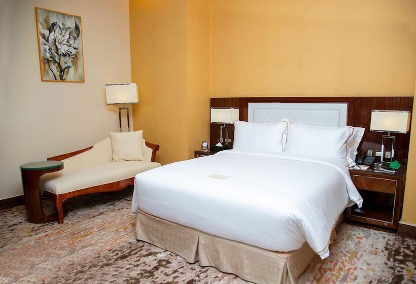 Отель Royal Swiss Lahore