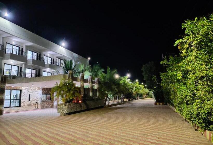 فندق Sapphero Resorts