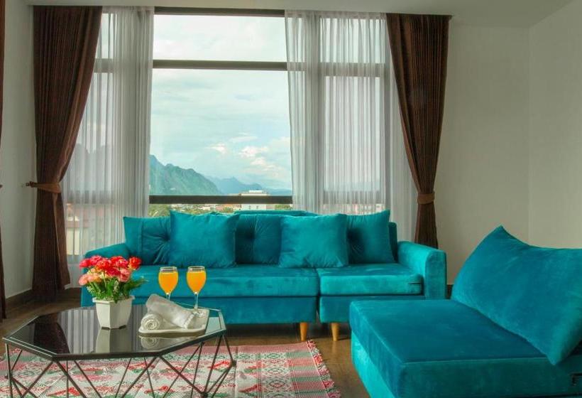 Отель Serene Premier Vangvieng