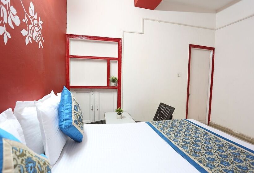 Spot On 35573 Hotel Classic