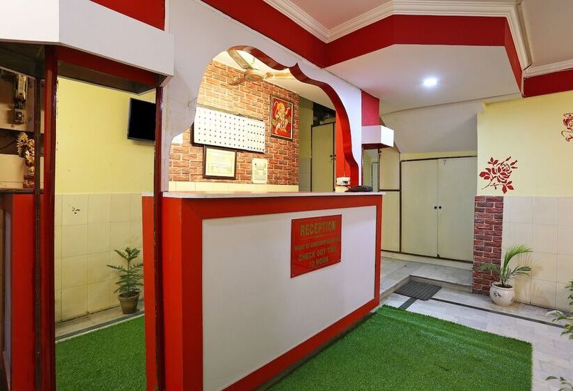 Spot On 35573 Hotel Classic