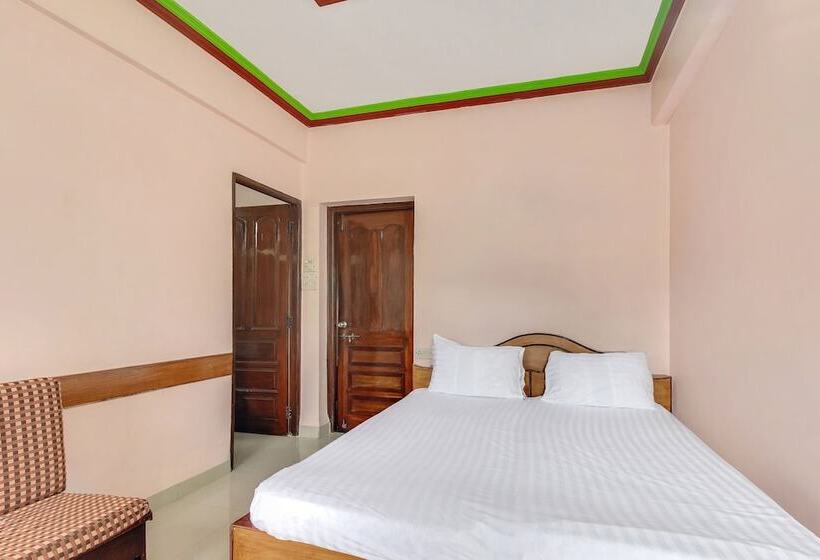 Spot On 46408 Hotel Saaj