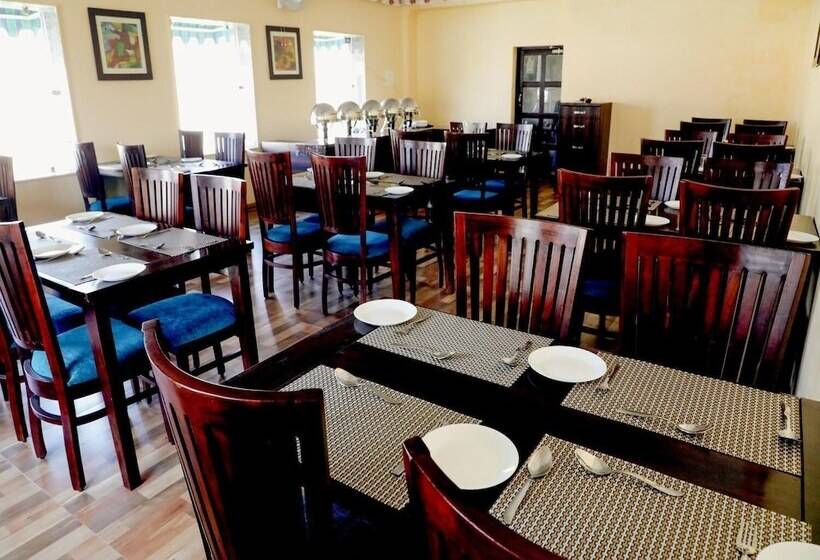 Отель The Green Genius Resort Pushkar