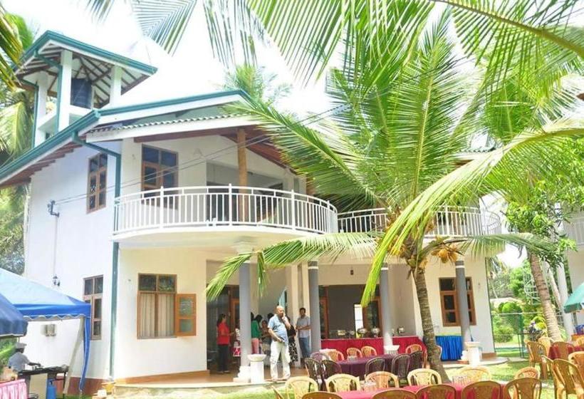 Hotel Yoho Lake View Resort