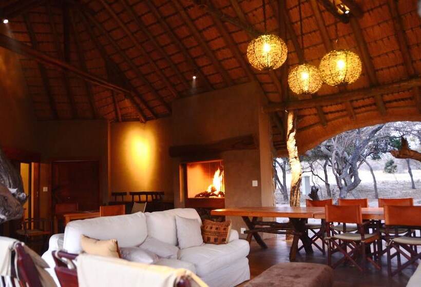 ホテル Zangarna Game Lodge