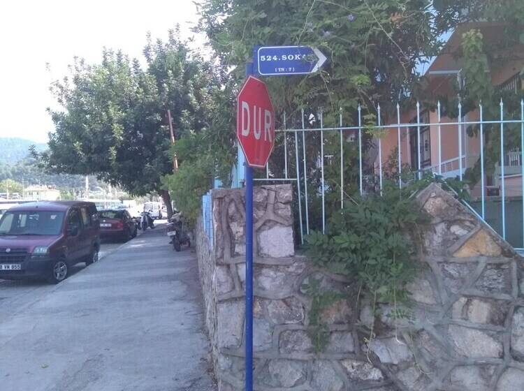 Hzd Apartments Hostel