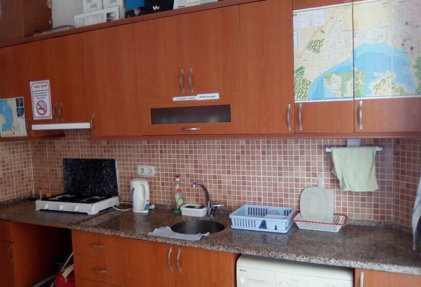 Hzd Apartments Hostel