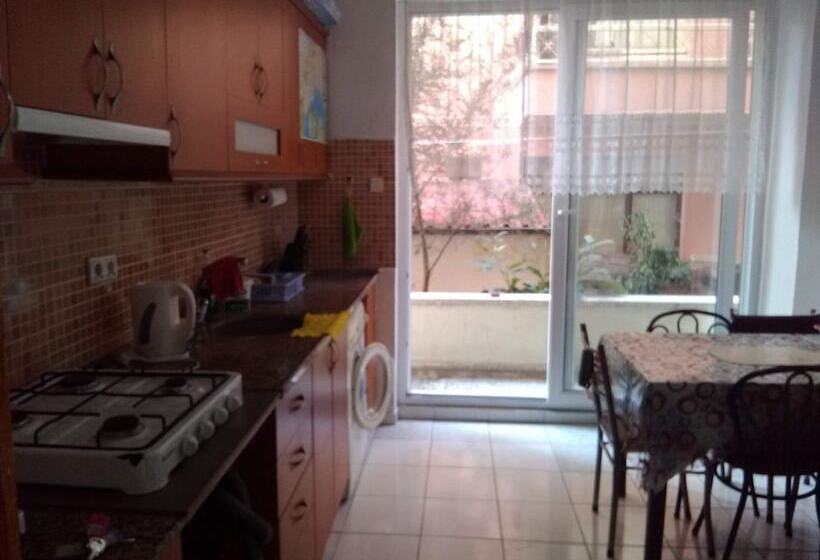 Hzd Apartments Hostel