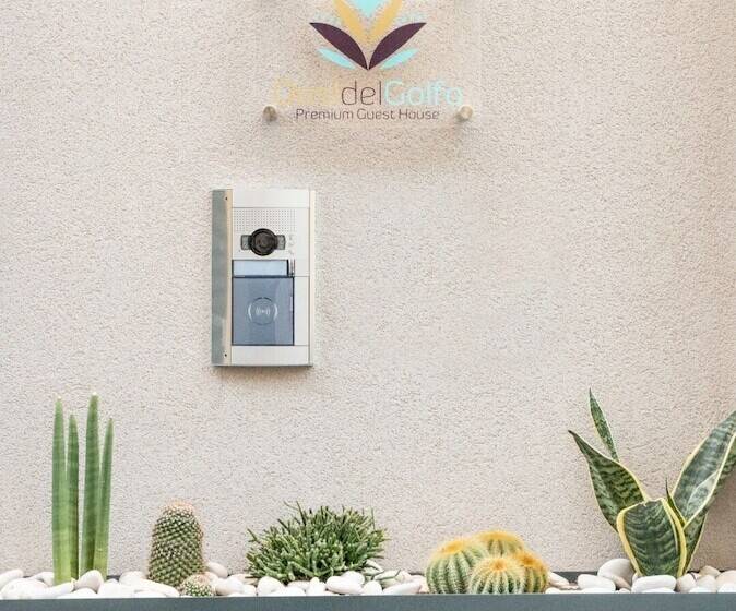 Oasi Del Golfo Suites B&b