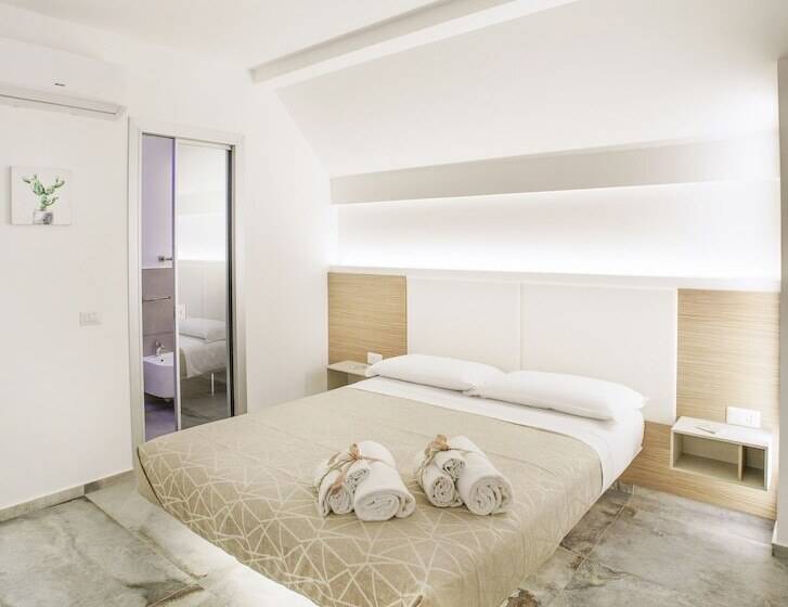 Oasi Del Golfo Suites B&b