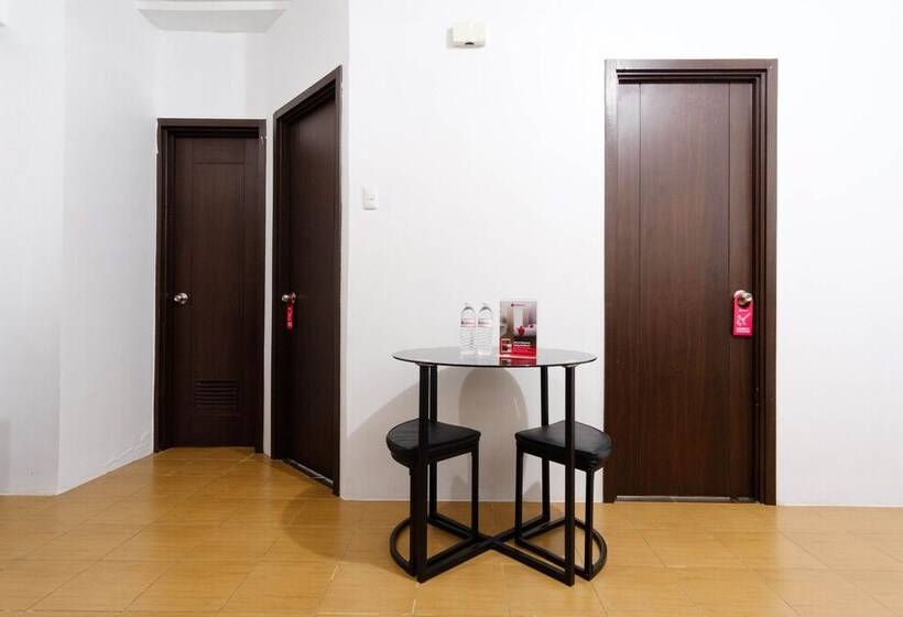 پانسیون Reddoorz Plus @ Pioneer Woodlands Mandaluyong