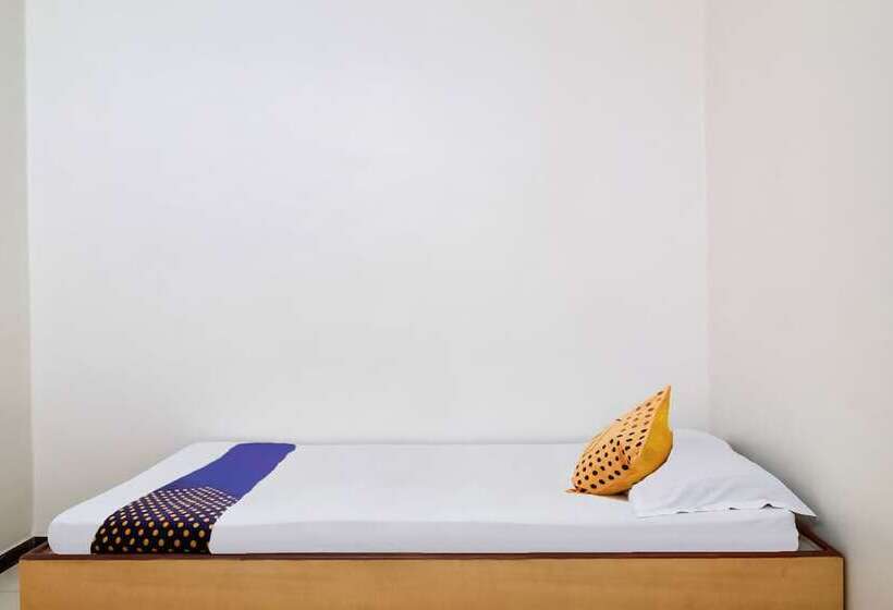 Spot On 37458 Hotel Rahi