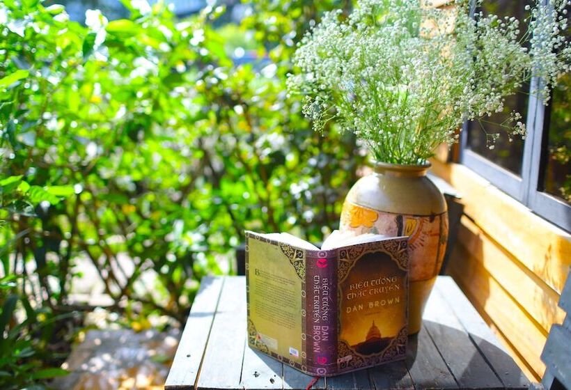 هاستل The Art Golden Jungle House