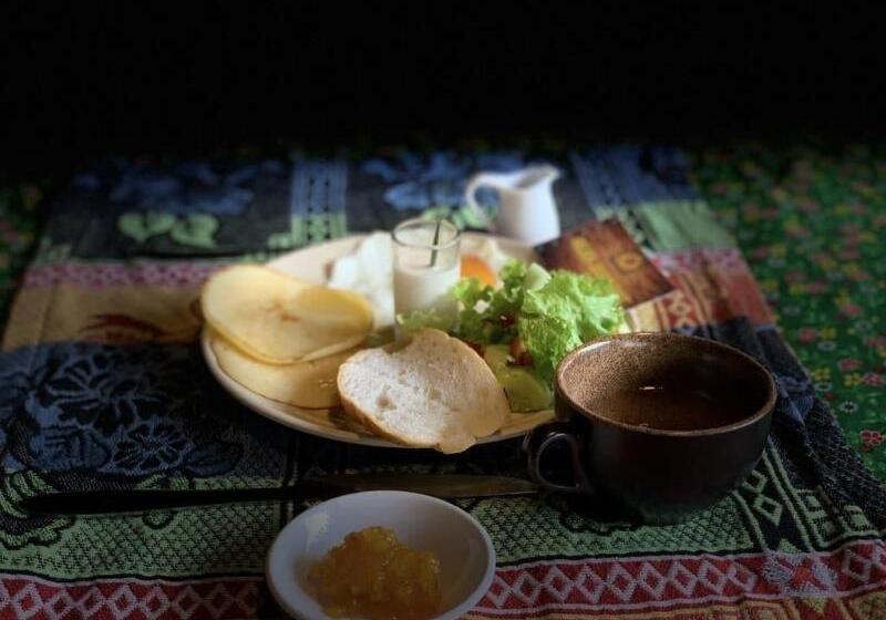 هاستل The Art Golden Jungle House