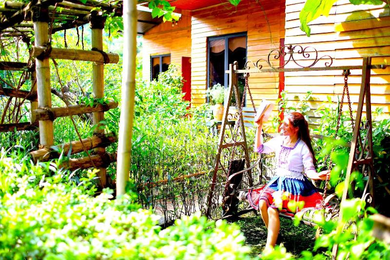 هاستل The Art Golden Jungle House