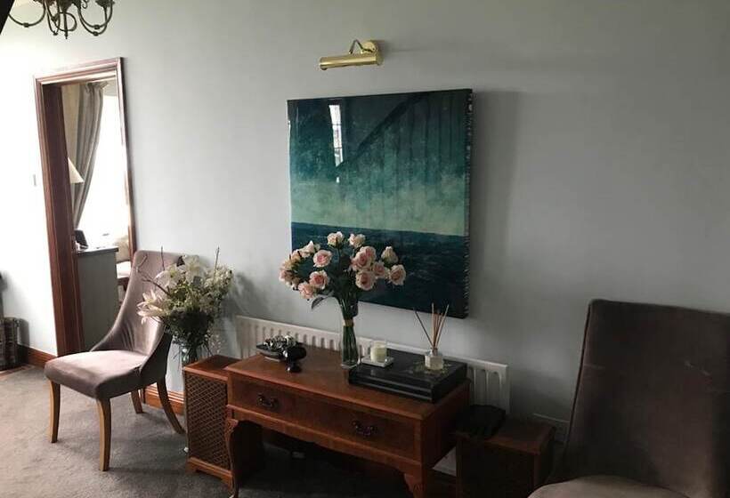 민박 Rose Of The Sea