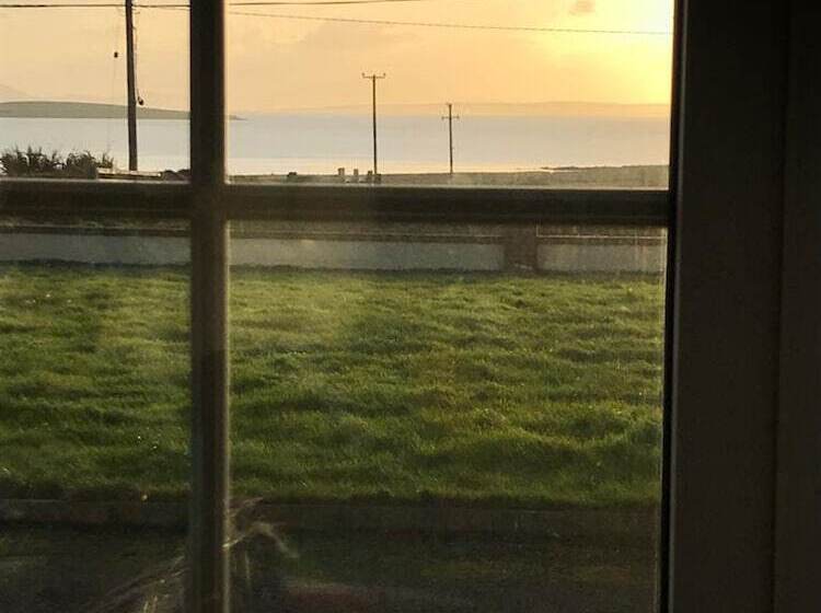 민박 Rose Of The Sea