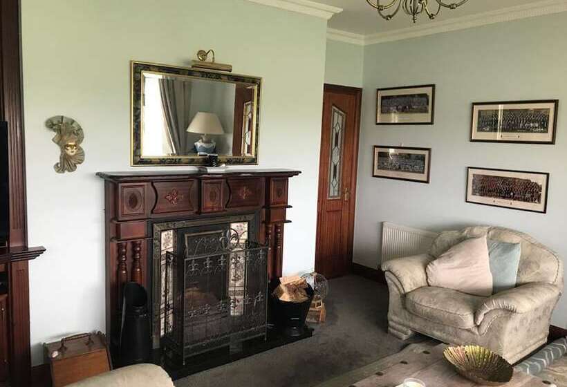 민박 Rose Of The Sea