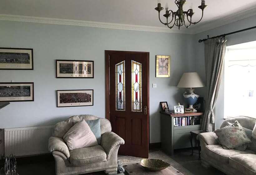 민박 Rose Of The Sea