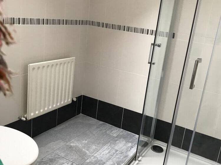 민박 Rose Of The Sea