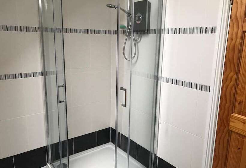 민박 Rose Of The Sea