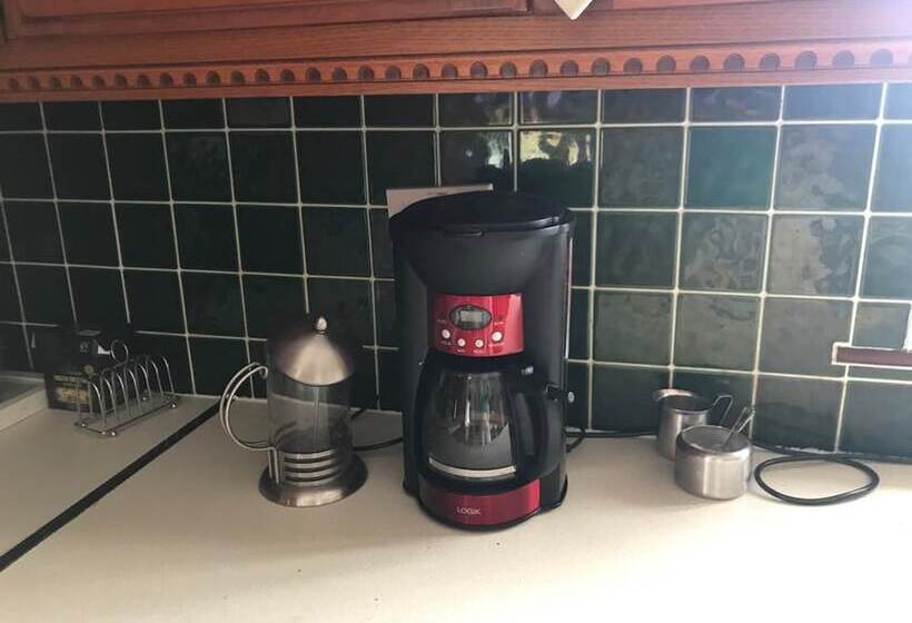 민박 Rose Of The Sea