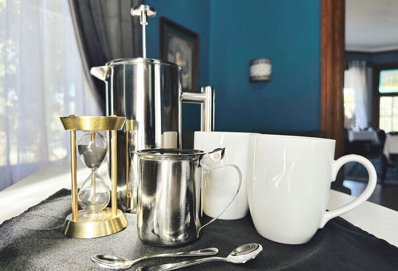 Bed and Breakfast The Mansion On 17th, Formerly Schaefer Haus