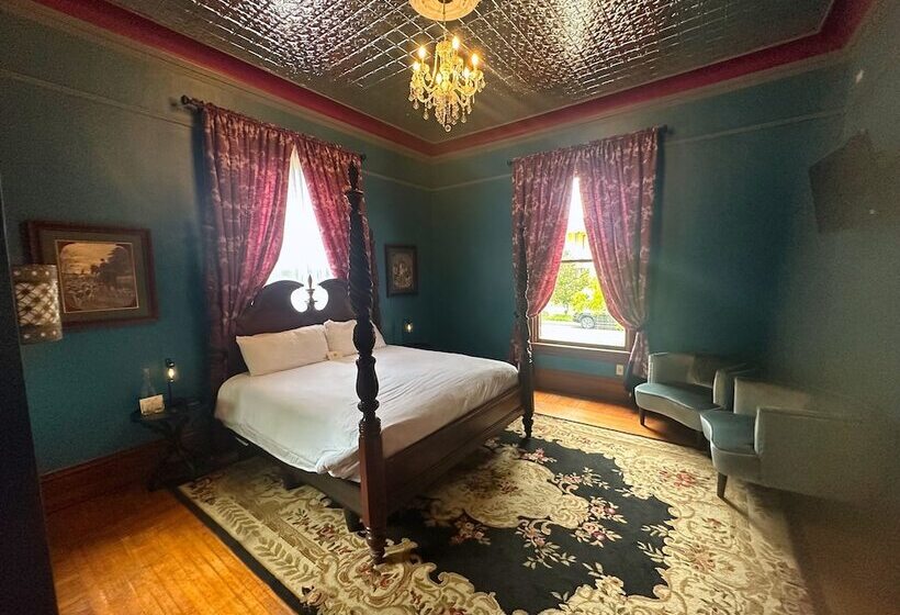 Bed and Breakfast The Mansion On 17th, Formerly Schaefer Haus