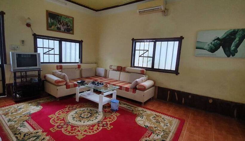 تختخواب و صبحانه Tithonia Homestay