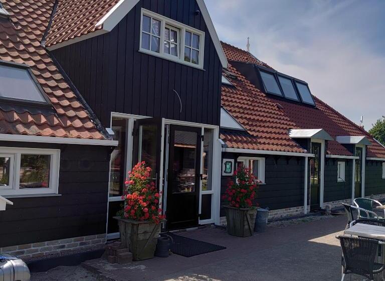 De Cyprian Bed & Breakfast