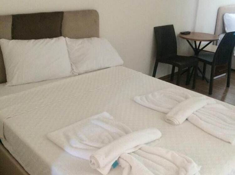 Ev Otel