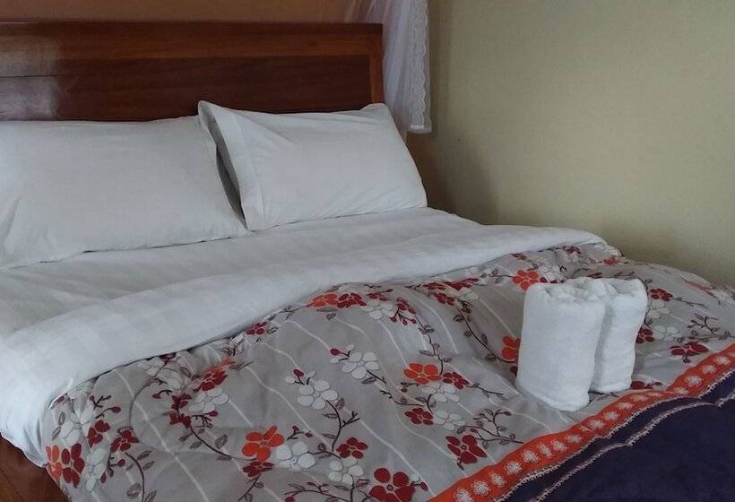 Flagship Piazza Hotel   Hostel