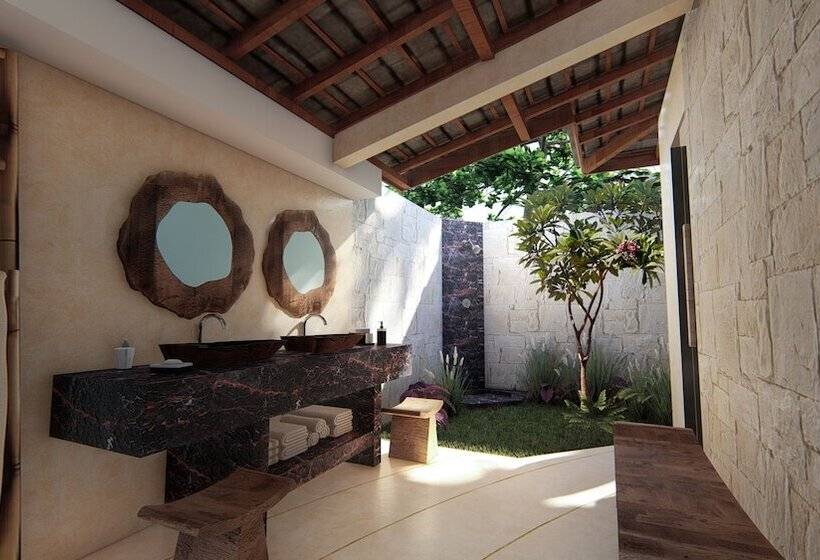 هتل 7 Chakras Resort