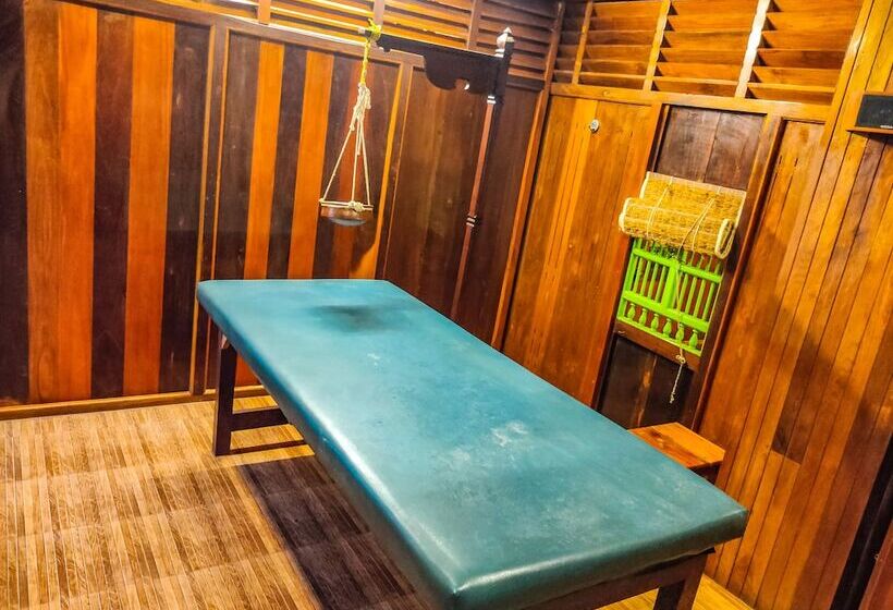 호텔 Ayurlaya Beach Retreat & Spa