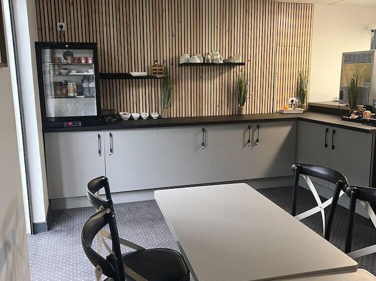 בית מלון כפרי De La Paix Lyon Sud Givors