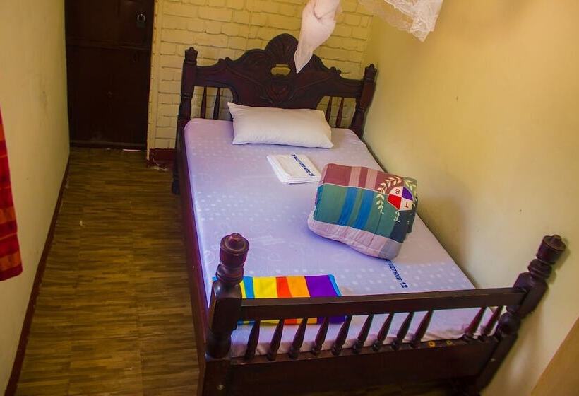 هتل Ebenezer Guest House