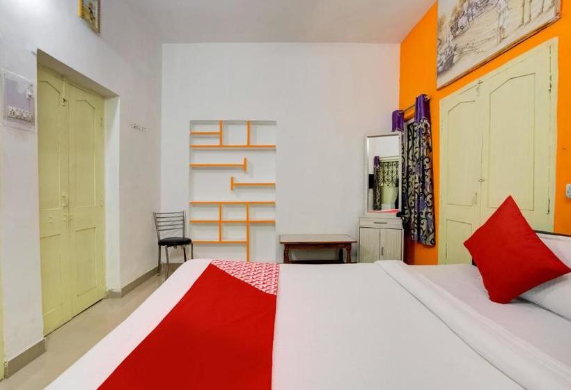 فندق Executives Palace By Oyo Rooms