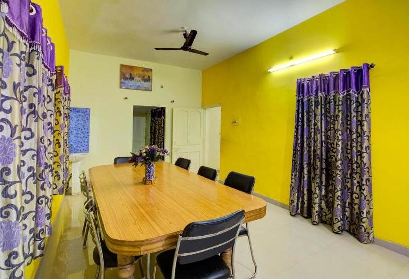 호텔 Executives Palace By Oyo Rooms