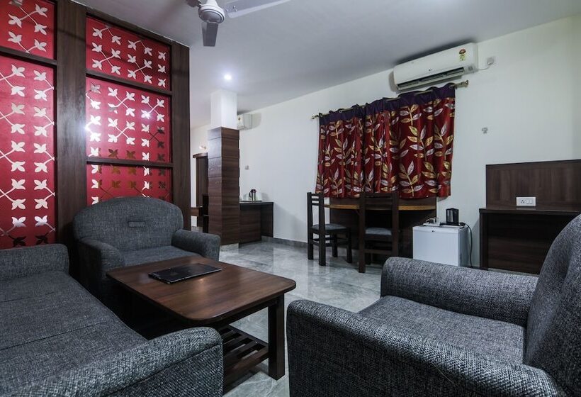 فندق Green Point By Oyo Rooms