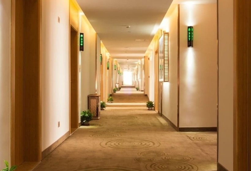 בית מלון כפרי Greentree Inn Lu An Jinzhai County Dabie Mountain Logistics Park Business