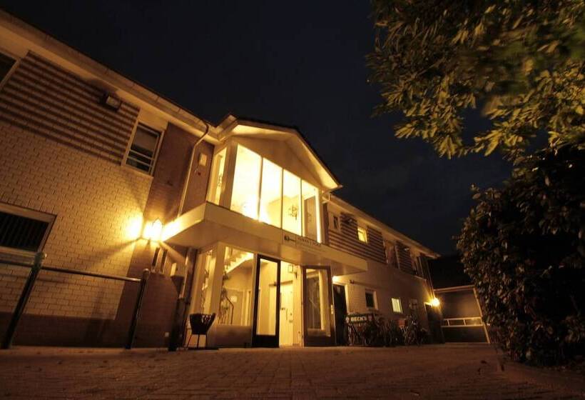 בית מלון כפרי Human & Horse