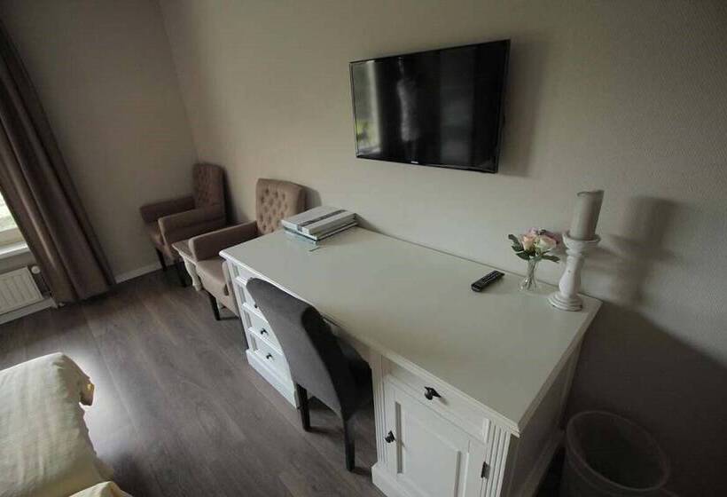 בית מלון כפרי Human & Horse